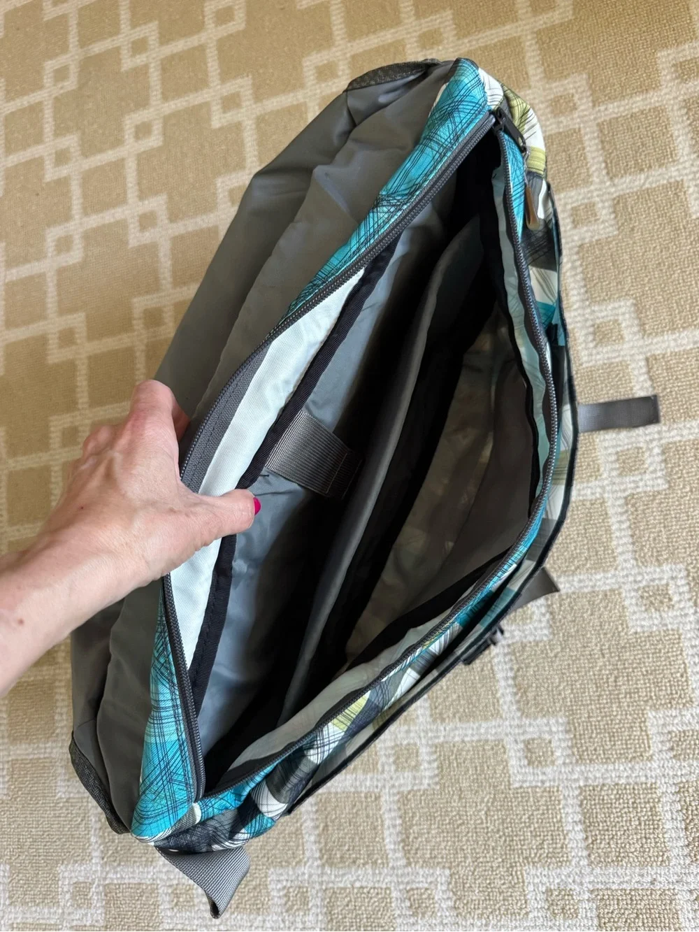 L.L. Bean Laptop Messenger Bag Padded Crossbody Briefcase Teal Gray Plaid O/S